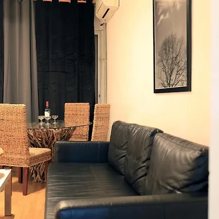 One Bedroom In Eixample ! شقة